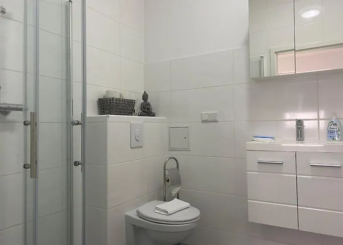 Urbanes, Modernes Mit Parkplatz *